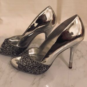 💥BCBG Silver Heels💥